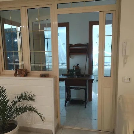 Rhaele تارانتو