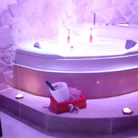 Rhaele فيلة تارانتو