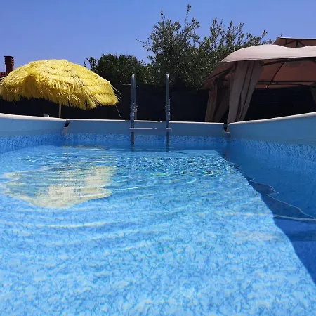 Rhaele Вилла Таранто