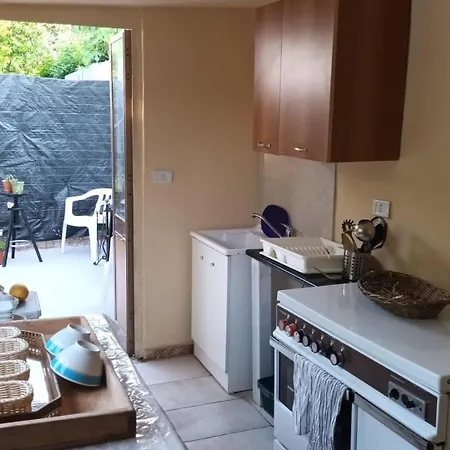 Rhaele וילה טאראנטו